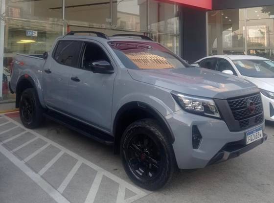 NISSAN FRONTIER 2.3 16V TURBO DIESEL PRO4X CD 4X4 AUTOMÁTICO